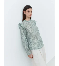 BLUSA ESTAMPADA VOLANTE
