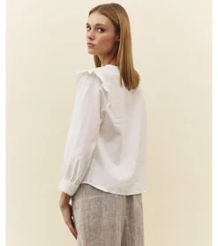 BLUSA JARETAS VOLANTE