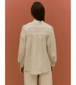BLUSA RAYAS BORDADA