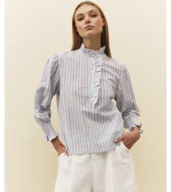 BLUSA RAYAS VOLANTE
