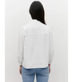 BLUSA ROMÁNTICA