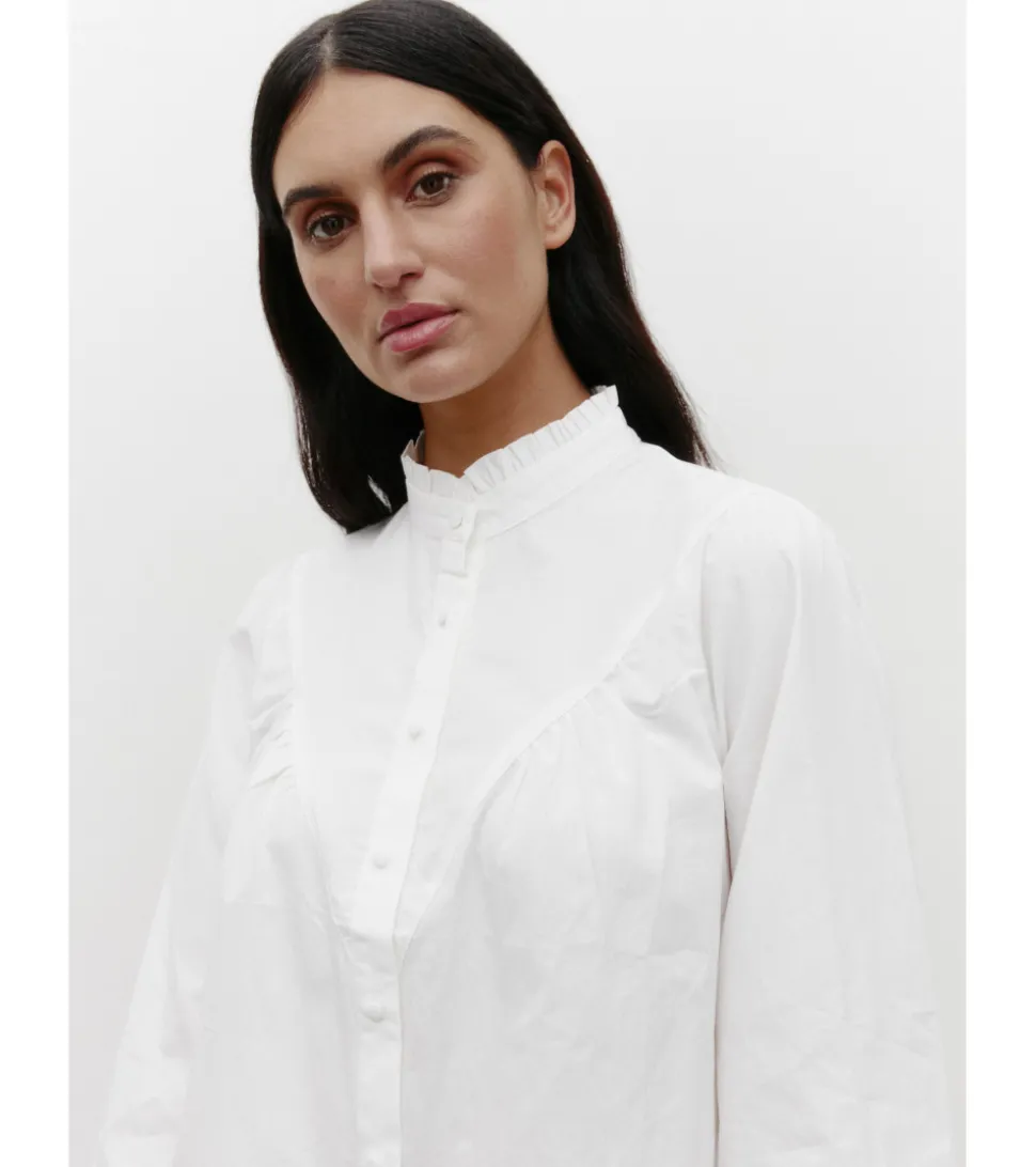 BLUSA ROMÁNTICA