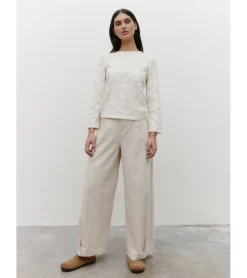 BLUSA ROMÁNTICA BORDADOS