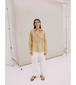 CAMISA LINO ABERTURAS ESPALDA