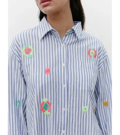 CAMISA RAYAS FLORES BORDADAS