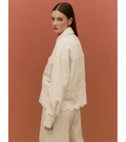 CHAQUETA BAJO BORDADO