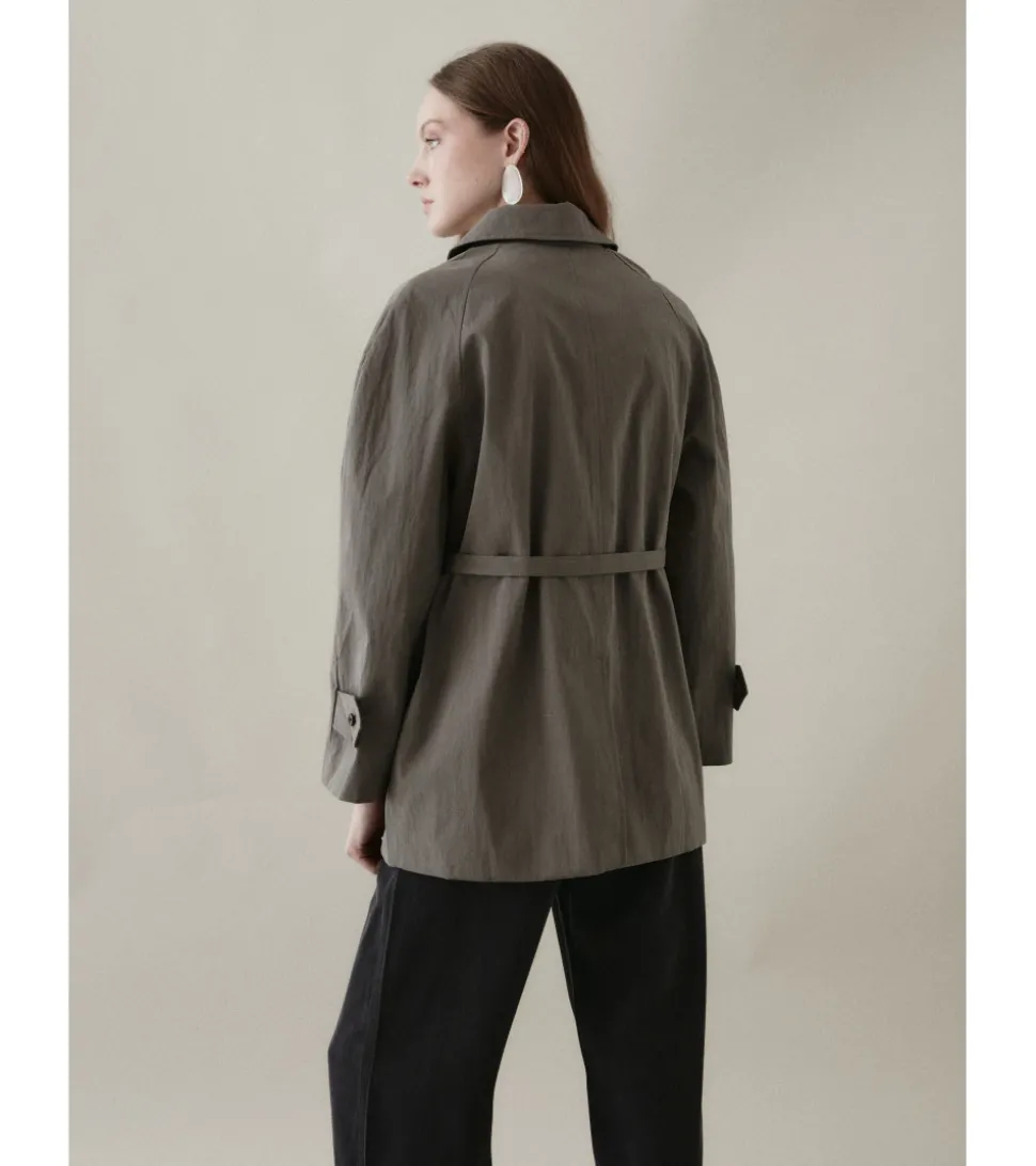 CHAQUETA CON CINTURÓN
