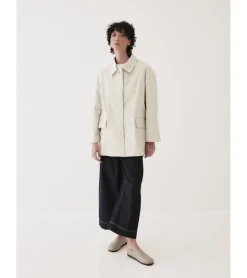 CHAQUETA CON CINTURÓN