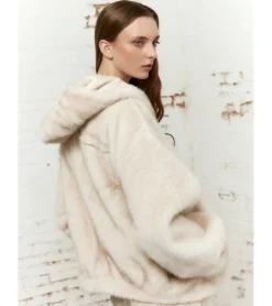 CHAQUETA EFECTO PELO CAPUCHA