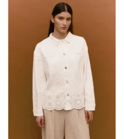 CHAQUETA PERFORADA