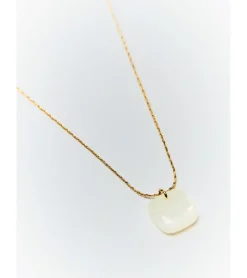 COLLAR CORDÓN DORADO PIEDRA BLANCA