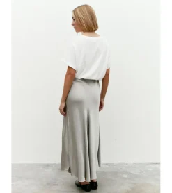 FALDA SATINADA MIDI