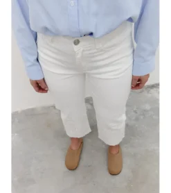 JEANS BAJO PERFORADO