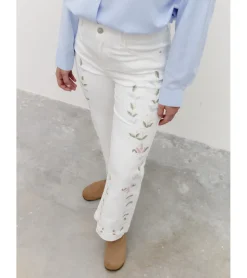 JEANS BORDADO FLORES
