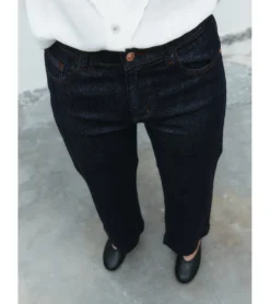 JEANS CROPPED TIRO MEDIO