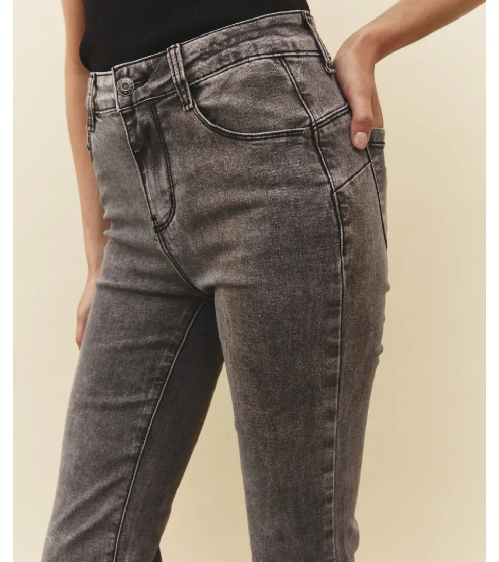 JEANS DESFLECADOS