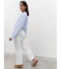 PANTALÓN BORDADO HOJAS
