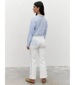 PANTALÓN BORDADO HOJAS