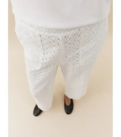PANTALÓN CALADO RECTO