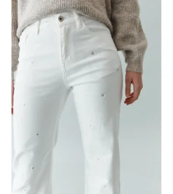PANTALÓN DENIM BORDADO