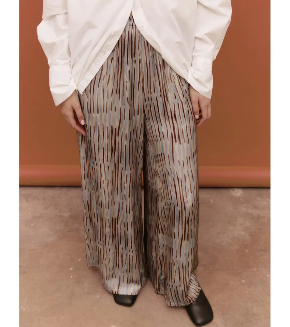 PANTALÓN ESTAMPADO SATINADO