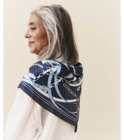 PAÑUELO ESTAMPADO ECUESTRE
