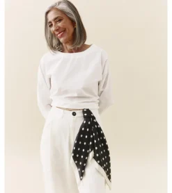 PAÑUELO ESTAMPADO LUNARES