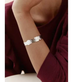 PULSERA RELIEVE PLATEADA